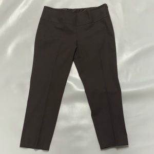 Elie Tahari Cropped Pants, size 8